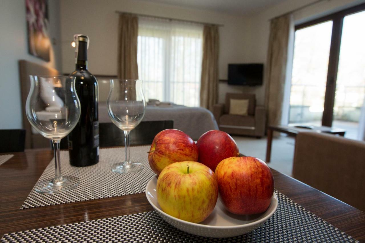 Willa Port Apartament Lilia Ostróda Eksteriør billede